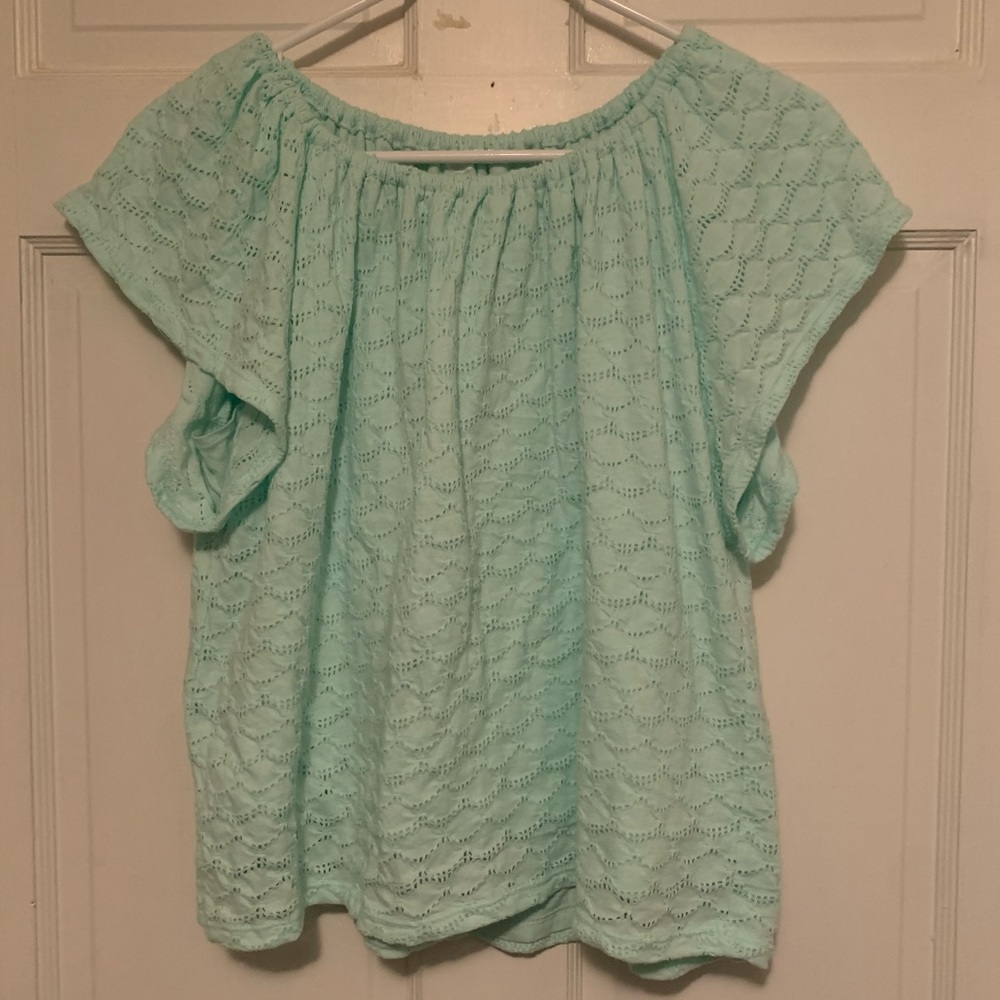3/$12 — Old Navy A-Line Textured Flutter Top sz16